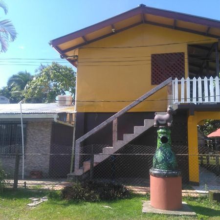 Cabinas Miss Miriam 1 Tortuguero Exterior foto